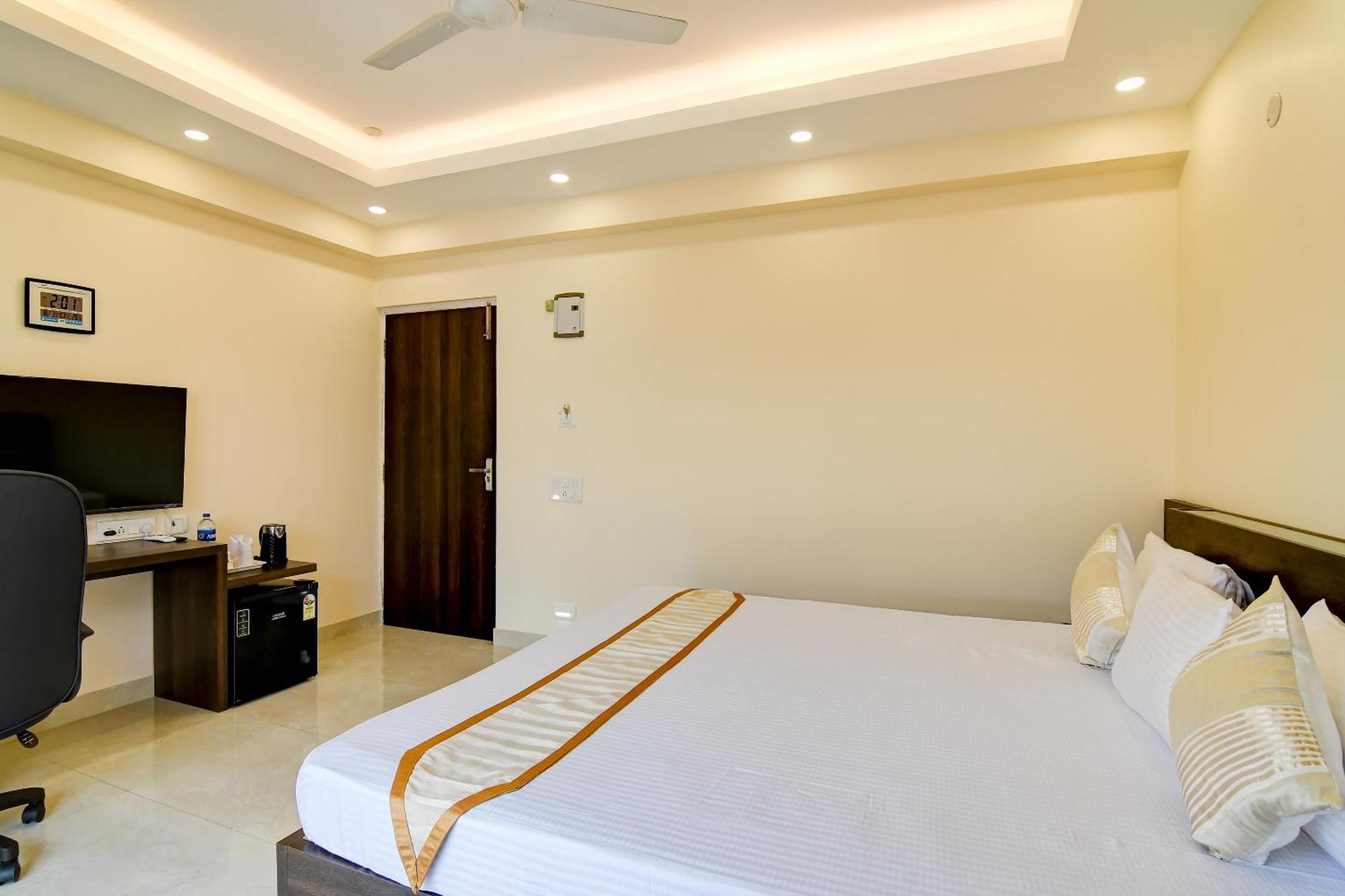 Отель Lemon Prime New Town Экстерьер фото