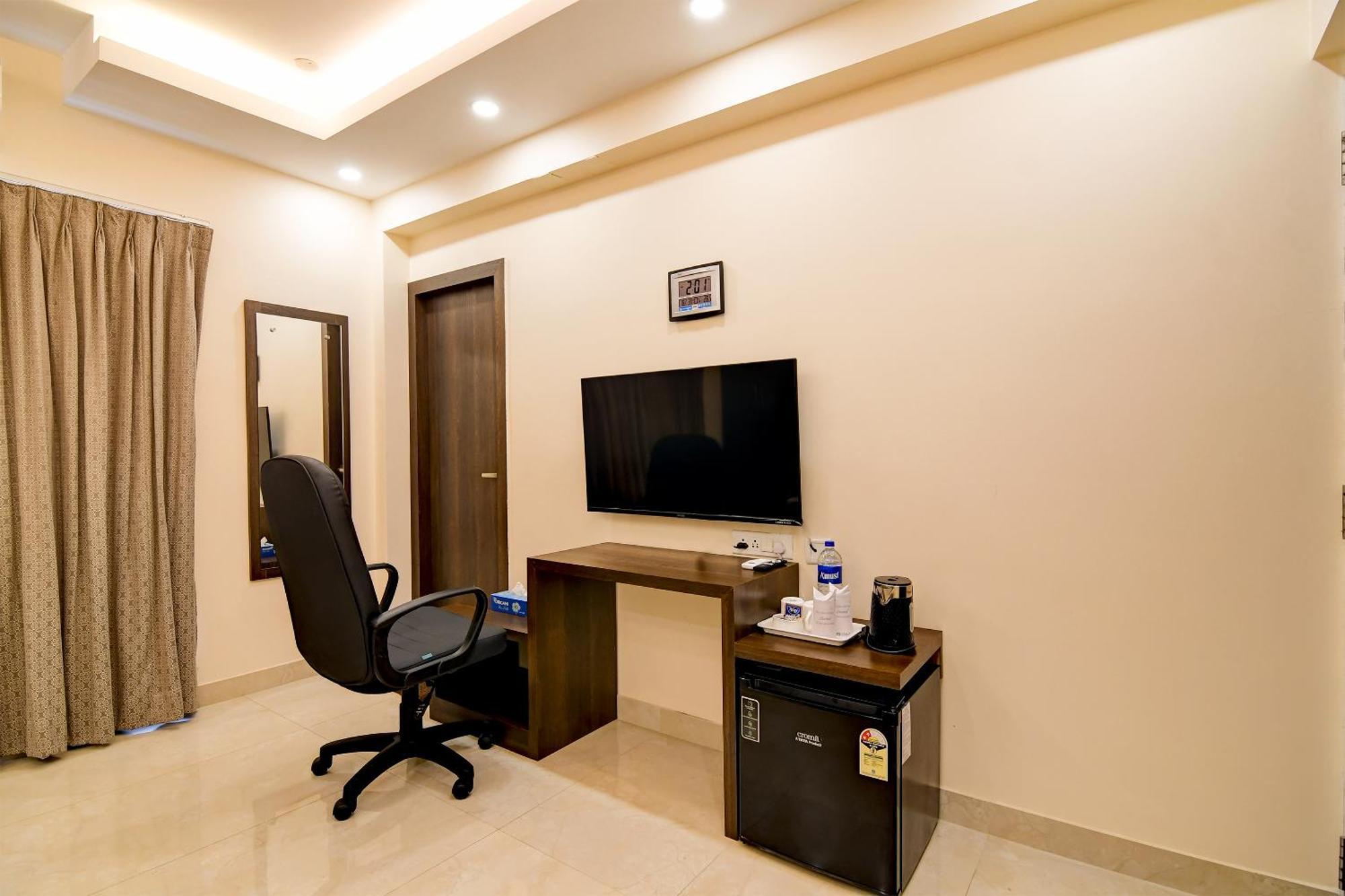 Отель Lemon Prime New Town Экстерьер фото